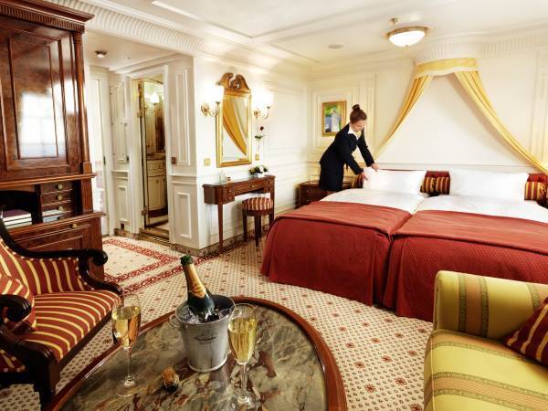 本物の帆船のクルーズ船【シークラウド】のクルーズをコース限定半額でご提供