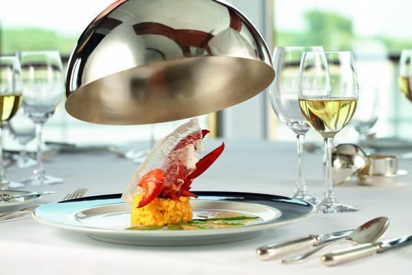 本物の帆船のクルーズ船【シークラウド】のクルーズをコース限定半額でご提供