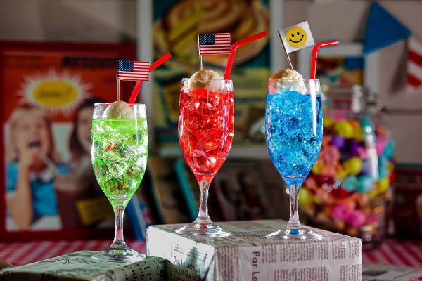 【大阪】1970年代のアメリカン・レトロポップな世界へタイムスリップ！ 『70’s Fancy Girl～Sweets Party～ 』期間限定販売