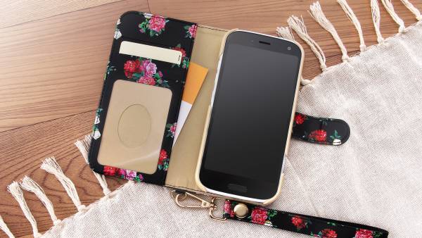 【らくらくスマートフォン F-52B】【あんしんスマホ KY-51B】ルーペ付き高機能スマホケース予約開始！