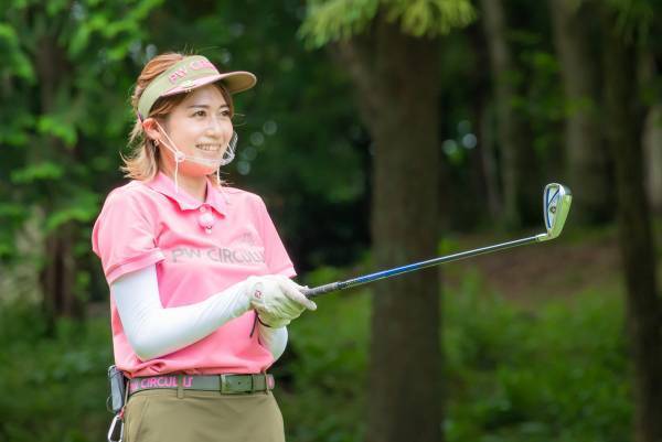 横山ルリカ再び参戦！すらりとした長身を活かしてナイスショット披露！？「ゴルフ女子 ヒロインバトル」8月7日（日）夕方6時30分 BS12で放送！