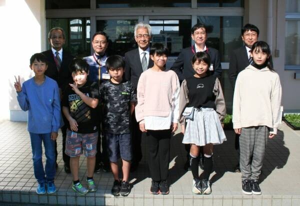 小学校に花の苗を届け続けて３２年 贈呈した苗は東京ドーム約６個分の面積になりました