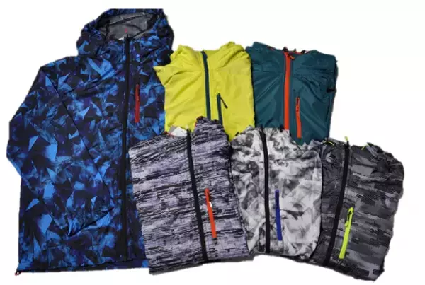 【近畿圏ライフ】本格的なお出かけシーズンに備えて！機能・デザイン・価格の三拍子そろった「毎日活躍する多機能パーカー」を新発売