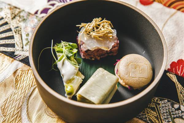 【ダーワ・悠洛 京都】 和と洋が織りなす美食の饗宴 1803年創業の京菓子司  亀屋良長コラボレーションアフタヌーンティー発売