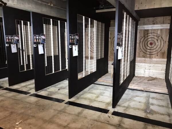 【ナイフ投げ放題】KNIFE THROWINGの新プランを斧投げバー&quot;THE AXE THROWING BAR&quot;全店にて5月19日よりスタート！