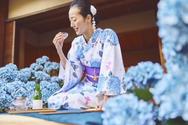 【界 箱根】梅雨の風物詩を楽しむ「あじさい尽くし滞在」提供｜期間：2022年6月11日〜30日