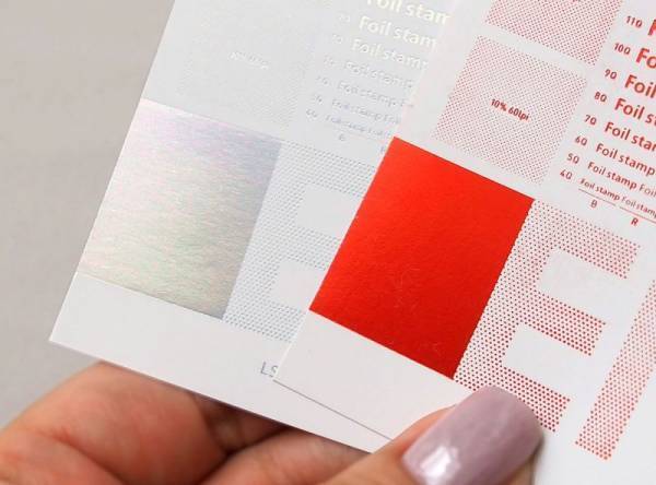 植物由来の紙を使った、サステナブルな年賀状。月とうさぎをモチーフにしたリプラグの年賀状の予約販売を開始！