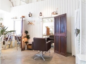 浜松市高塚駅より車で6分『CA-LON』は芯から潤う美髪を叶える髪質改善が得意な美容院!Findサービスで情報を公開中