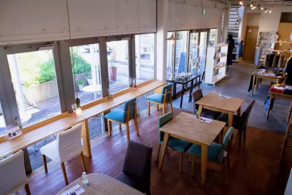 赤池駅から徒歩14分『Seasonal-Lab』はヘアサロン&カフェ&アパレルを1つの空間で提案する新感覚スポット！駅近ドットコムで情報を公開中