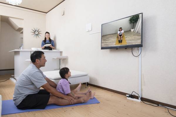 ANA Xとルネサンスが連携！ 「RENAISSANCE Online Livestream® ～徒歩0分で通える自分だけのフィットネススタジオ～」を発売