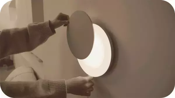 月の癒やしをお部屋で堪能　三日月型のインテリアライト『BELLA LUNA(ベラルナ）』一般販売開始