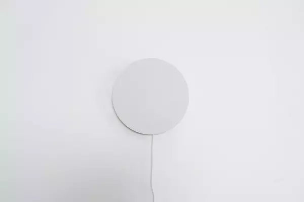 月の癒やしをお部屋で堪能　三日月型のインテリアライト『BELLA LUNA(ベラルナ）』一般販売開始