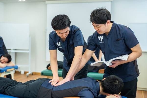 平川憲秀 著『日本一働きやすい治療院を目指したら、人が辞めない会社になりました』2022年5月16日刊行