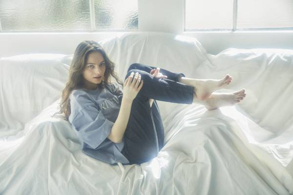 ジーンズを穿かない若者へ、正面から向き合った『毎日穿きたくなるデニム』登場