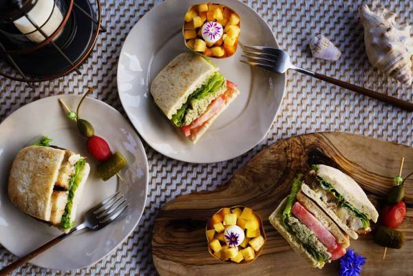 【バンタカフェ】あたたかな冬の沖縄で楽しむナイトイベント 「イルミーバンタ　海辺の夜あかり」開催 ～輝く海辺でピクニックが楽しめるメニュー販売や、ジャズライブ、マルシェも実施～｜期間：2022年12月1日～2023年1月31日