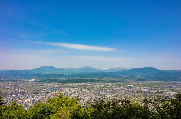 ～眠っている服を次の誰かに～ 古着屋 TRIANGLE による古着販売会【長野県中野市】