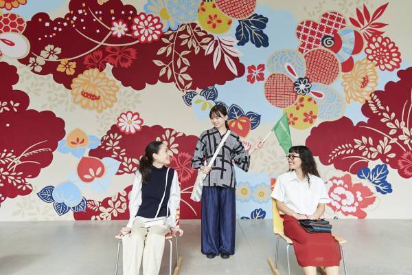 【OMO5金沢片町】金沢21世紀美術館とOMOで考案したオリジナルツアー提供　美術館内をお散歩している気分で21美の魅力を体感できます│期間：2022年9月16日から通年