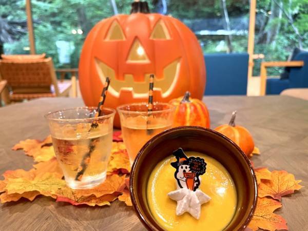 洞爺湖の温泉旅館で＜ハロウィン×芸術の秋＞を堪能 【2022年10月29日（土）】ハロウィン気分を盛り上げるミニコンサート開催！