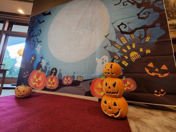 洞爺湖の温泉旅館で＜ハロウィン×芸術の秋＞を堪能 【2022年10月29日（土）】ハロウィン気分を盛り上げるミニコンサート開催！