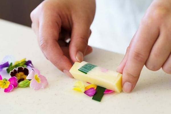 【星のや沖縄】宮廷料理に精通する星のや沖縄のシェフとともに宮廷料理づくりに挑戦できる「琉球宮廷料理づくり」開催｜期間：2022年9月1日～11月30日