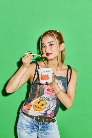 人気インフルエンサーでダンサーのYURINOと須田アンナのユニット『アンエンユリ』がフィリピンの国民食「シニガンスープ」をプロデュース！「 LODI SOUP／ロディースープ」が渋谷にオープン！