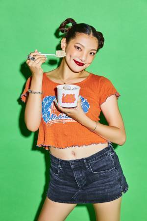 人気インフルエンサーでダンサーのYURINOと須田アンナのユニット『アンエンユリ』がフィリピンの国民食「シニガンスープ」をプロデュース！「 LODI SOUP／ロディースープ」が渋谷にオープン！