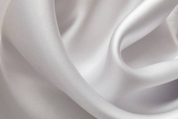 【Makuakeで120％達成！残り2日】最高級シルク６Aを全面使用！ナイトキャップ＆アイマスクでダブル保湿！Makuakeにて好評発売中