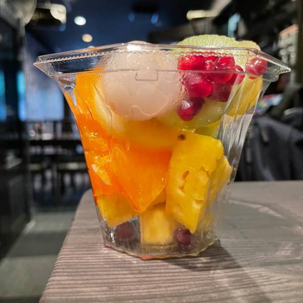 【カットフルーツの世界で一番に！】「フルーツ王トーキョー」が笹塚にオープン！