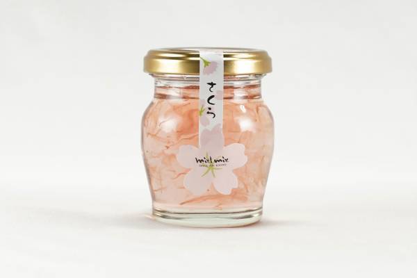 桜とバラ、あなたはどっち派？　春の訪れを感じる2種類の『花びら入り蜂蜜』が今年も登場