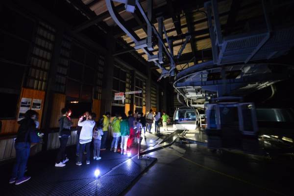 ゴンドラ山頂で夜のコケテラリウムワークショップも【白馬五竜】