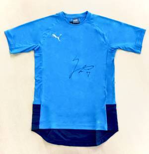 サッカー日本代表・伊東純也選手唯一の著書、続々重版御礼！ 伊東純也選手サイン入りトレーニングウェア プレゼントキャンペーン