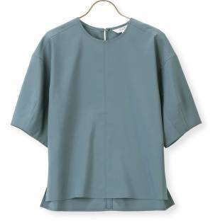 屋外のジメジメや屋内の冷え、変化が大きい温度・湿度環境でも快適に～機能性商品「コントロールα」シリーズから女性向けブラウスが新登場～