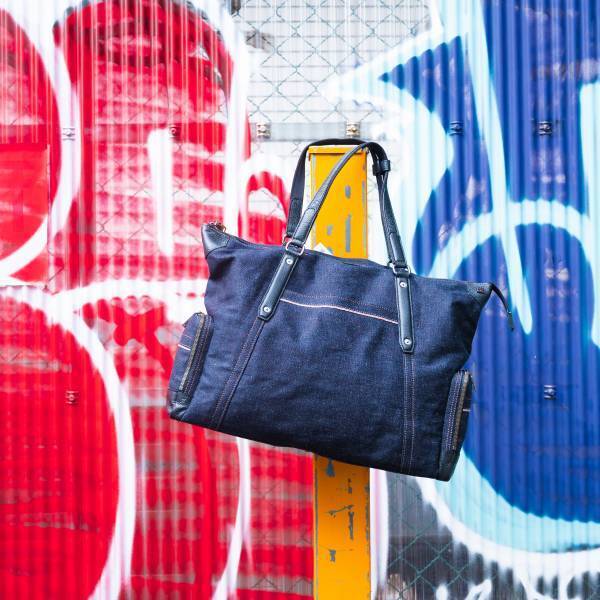 6月19日は父の日！カジュアルなお父様にデニム素材のバッグをプレゼントされませんか？『豊岡市のバッグブランドARTPHERE(アートフィアー)大阪発のフラッグショップ』がオススメするアイテムのご紹介です！