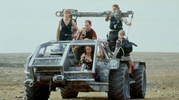 「ワイスピ」のヴィン・ディーゼル主演。肉食エイリアンとの死闘を描くSF アクションスリラー。「ピッチブラック」 2月12日（土）よる7時～BS12 トゥエルビで放送