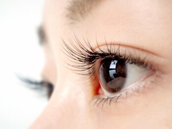 上福岡駅すぐ『アイラッシュ＆ネイル　フェアリーアイ』はマツエク・ネイル・脱毛ができるトータルビューティーサロン！駅近ドットコムで情報を公開中