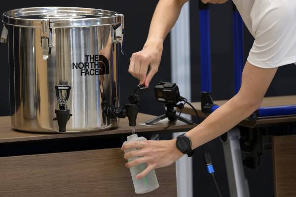 河野太郎 大会名誉会長、湘南国際マラソン参加ランナーにエール！世界初の試み、ゴミを出さずSDGs推進にチャレンジ！