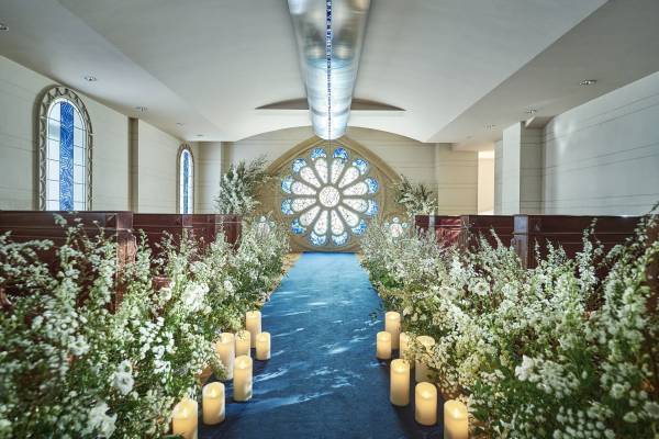 【東京】“青いバラ”でプロポーズの瞬間をよりロマンティックに！「チャペルdeプロポーズ～BLUE ROSE PLAN（ブルーローズプラン）～」誕生