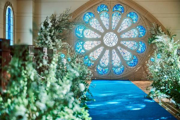 【東京】“青いバラ”でプロポーズの瞬間をよりロマンティックに！「チャペルdeプロポーズ～BLUE ROSE PLAN（ブルーローズプラン）～」誕生