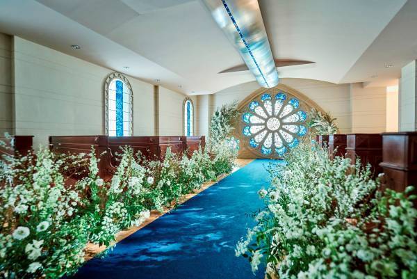 【東京】“青いバラ”でプロポーズの瞬間をよりロマンティックに！「チャペルdeプロポーズ～BLUE ROSE PLAN（ブルーローズプラン）～」誕生