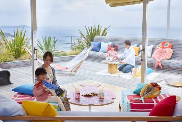 【リゾナーレ熱海】～相模湾を望む開放的なテラスで干物を味わえる～ 干物をモチーフにしたアイテム盛りだくさんの「ヒモノルーム」登場｜期間：2022年9月1日～11月30日