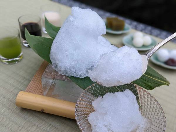 【星のや京都】紗の着物をまとい、川床会席で涼を楽しむ滞在プログラム「奥嵐山の納涼滞在」開催｜期間：2022年7月1日～8月31日