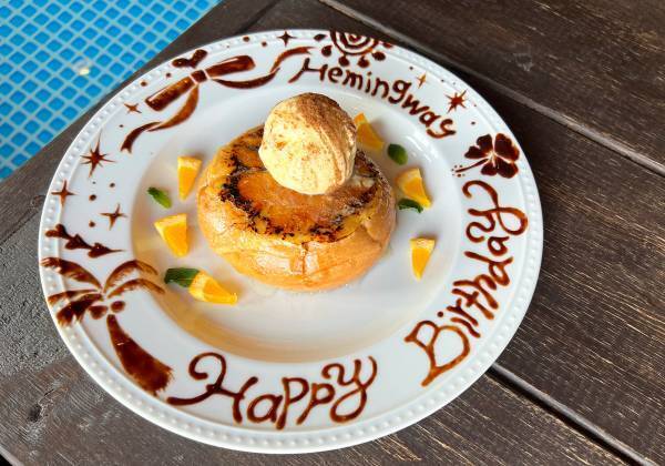 biid（ビード）【横浜 シルバーウィークおすすめスポット】みなとみらいの海上施設「カフェ＆バー ヘミングウェイ横浜」でお得にBBQやお食事を満喫！