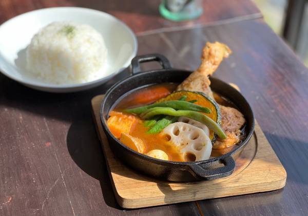 biid（ビード）【横浜 シルバーウィークおすすめスポット】みなとみらいの海上施設「カフェ＆バー ヘミングウェイ横浜」でお得にBBQやお食事を満喫！