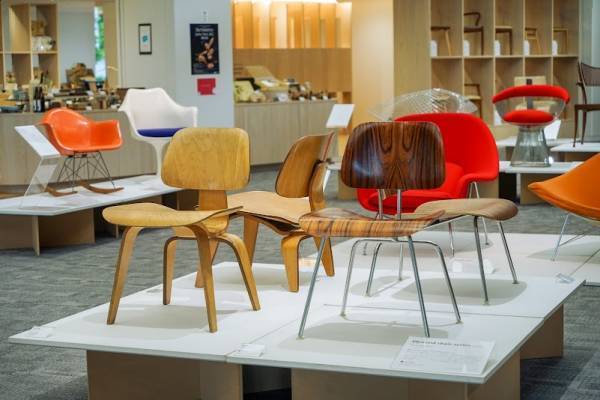 【北海道 東川町】家具の黄金期「ミッドセンチュリー」。その織田コレクション展を3つ同時に開催中