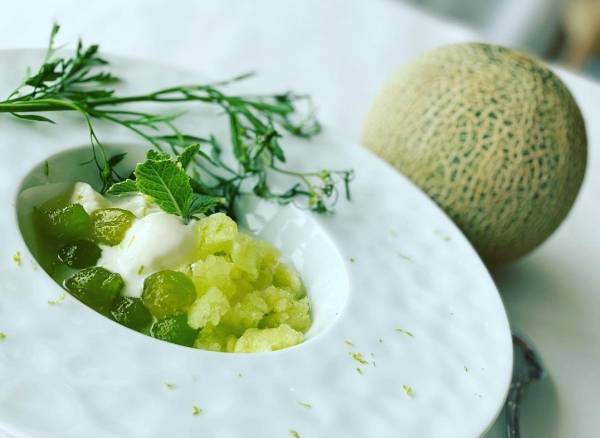 【ひらまつレストラン】桜を愛でながら歴史的建造物でティータイムを ～「デザートdeボキューズ」3月よりスタート～