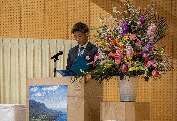 茂木健一郎校長 就任後初の卒業式