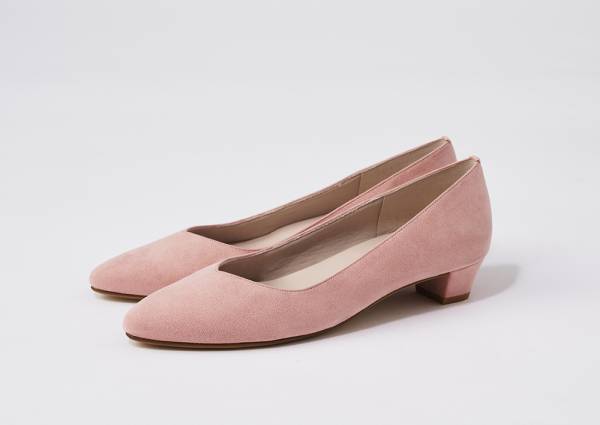 「grove（グローブ）」 包まれるような最高の履き心地 ‟やわここち®パンプス” はっ水機能がプラスされ、さらに進化