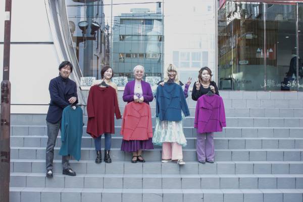 年齢差50歳！シニアインスタグラマーとデザイン学生がコラボ制作した服を発売