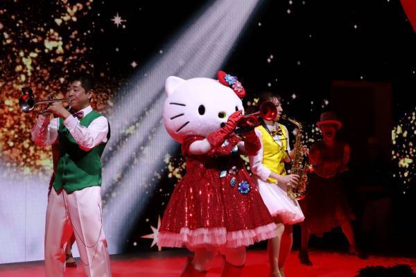 『HELLO KITTY SHOW BOX』×『HELLO KITTY APPLE HOUSE』母の日特別イベント5月8日（日）開催 ママへの感謝を言葉で伝えて、豪華ギフトをゲットしよう！