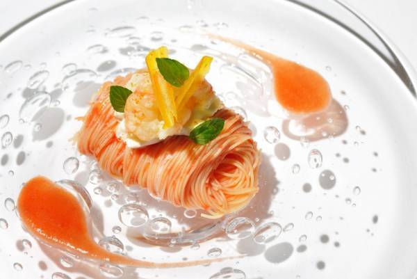 メインダイニング「OTTO SETTE(オットセッテ)」にて 夏限定のディナーコースを提供 ～葡萄やトマト、ヤングコーンなど、旬の味覚を堪能できる全10品～ ｜期間：2022年6月28日～9月6日